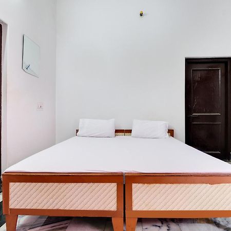 Ayodhya Hotel O Hanuman Bagh מראה חיצוני תמונה