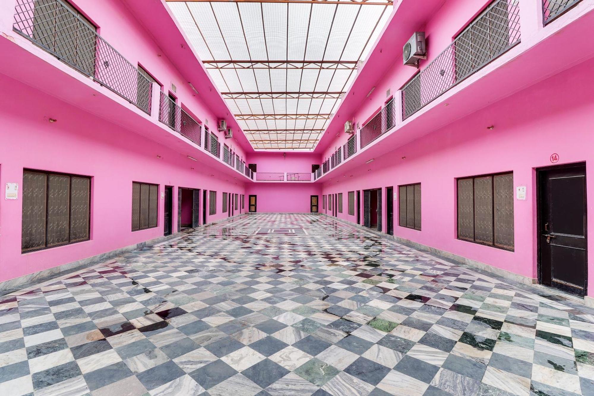 Ayodhya Hotel O Hanuman Bagh מראה חיצוני תמונה