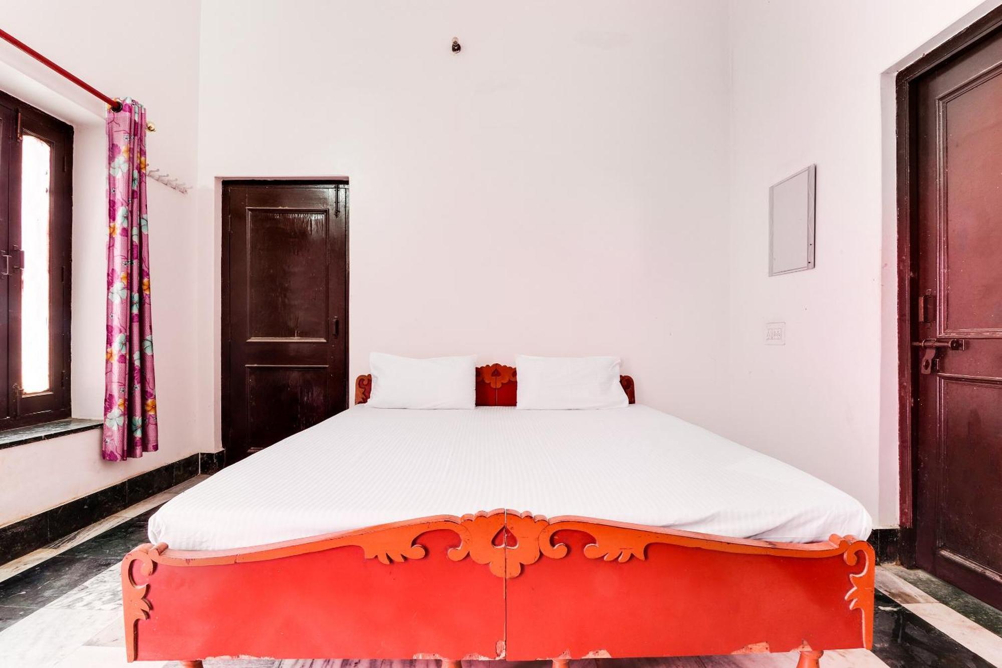 Ayodhya Hotel O Hanuman Bagh מראה חיצוני תמונה