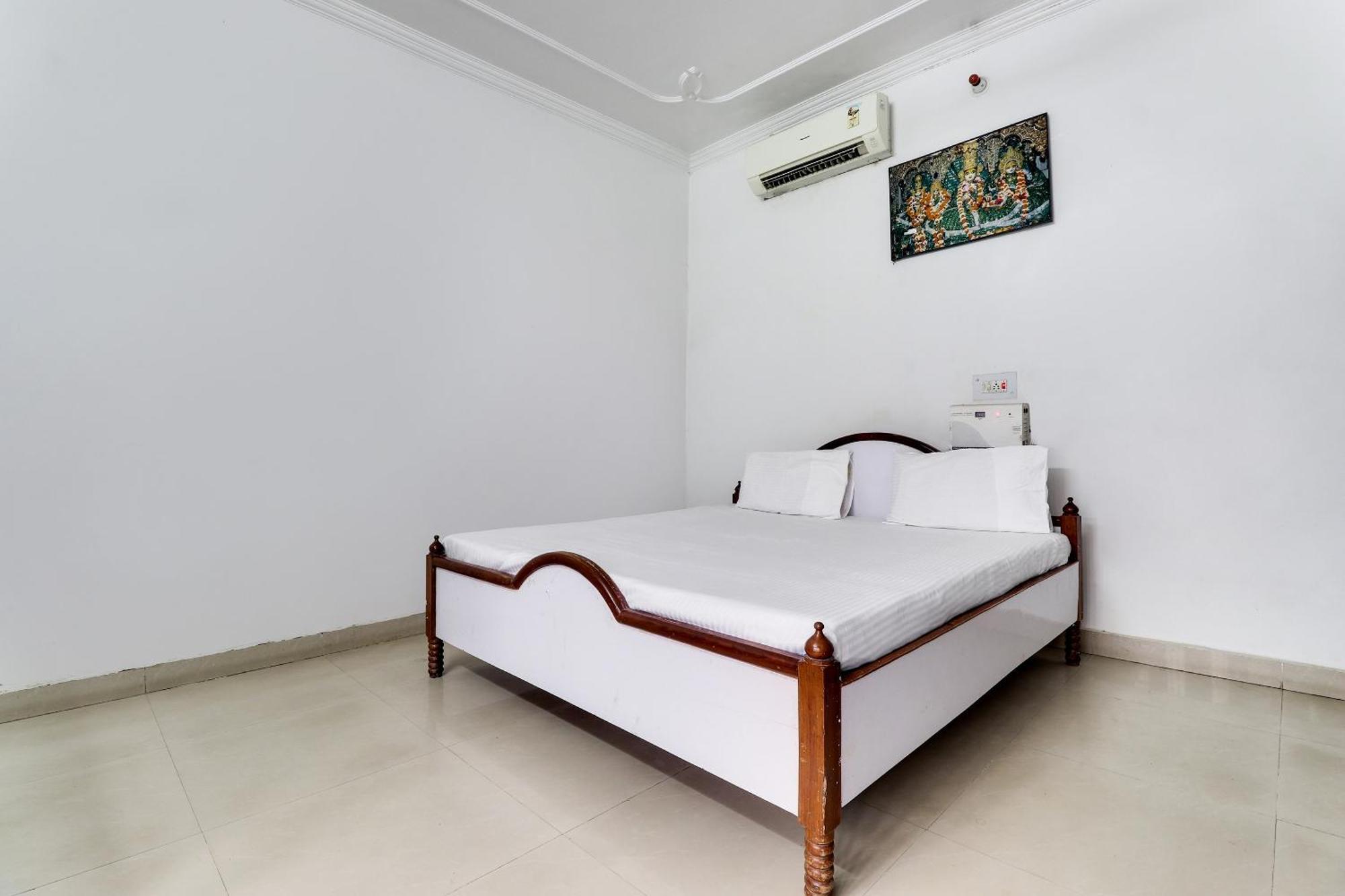 Ayodhya Hotel O Hanuman Bagh מראה חיצוני תמונה
