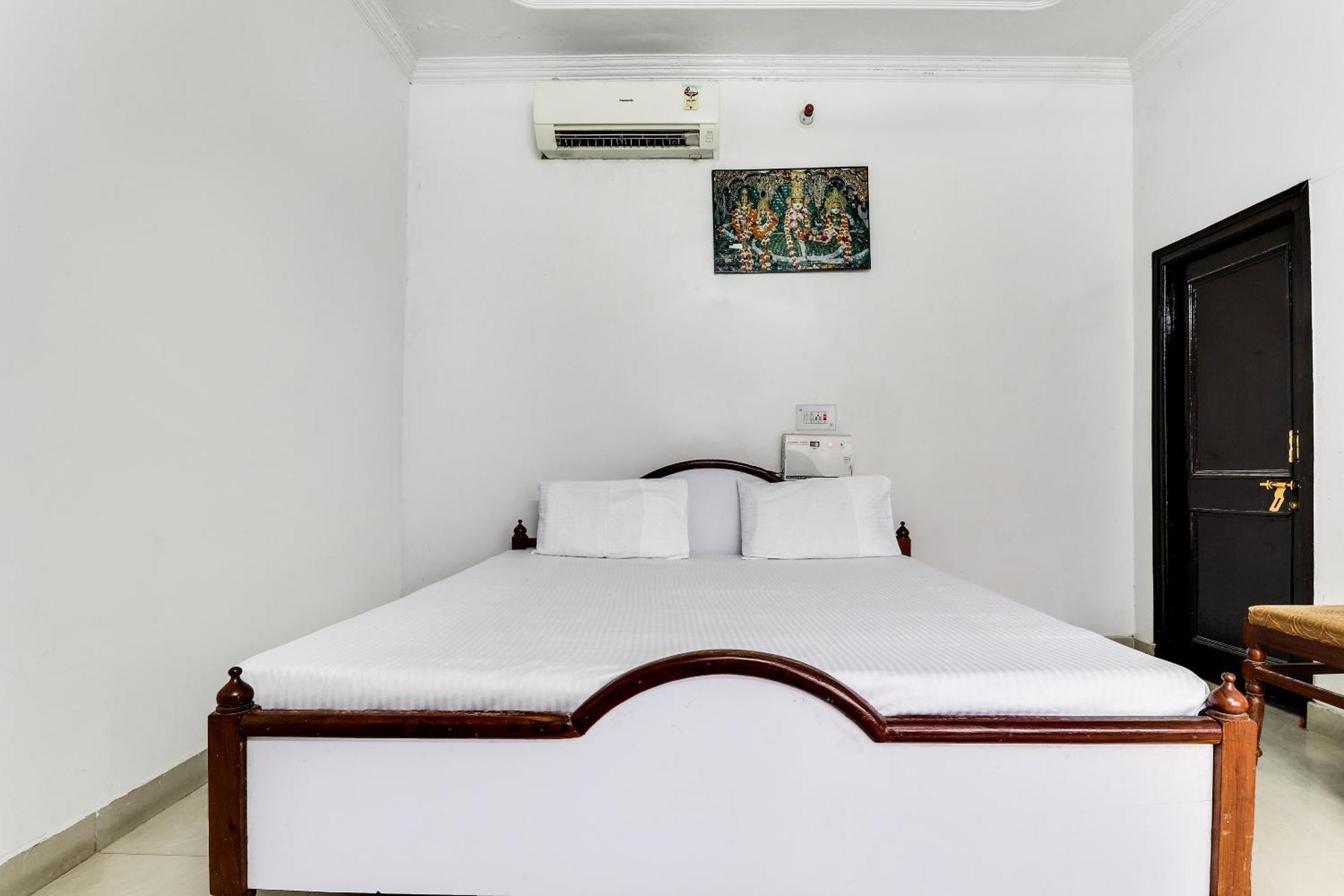 Ayodhya Hotel O Hanuman Bagh מראה חיצוני תמונה